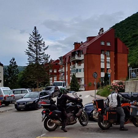 Peaceful Apartment Плужине Екстериор снимка